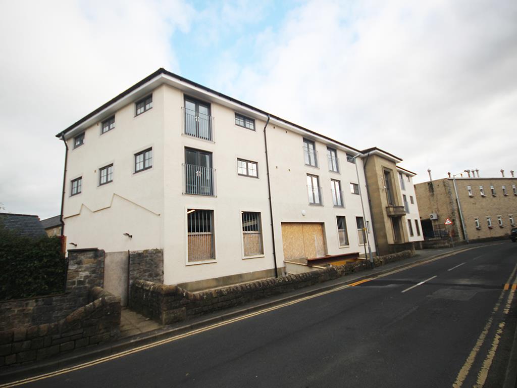 2 bedroom apartment To Let in Earby - IMG_5171.jpg